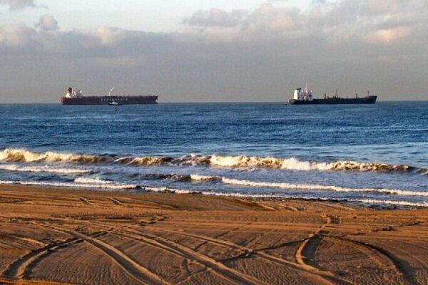 سعودی ها همچنان کشتی های حامل مواد غذایی و نفتی را توقیف می نمایند