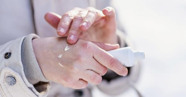 چگونه از خشکی شدید پوست در سرما جلوگیری کنیم؟